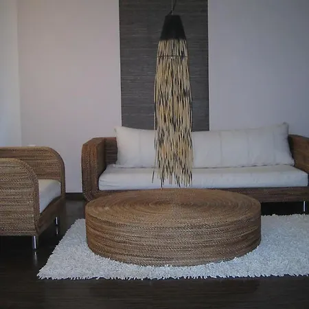 In Rouge * Σωζόπολη